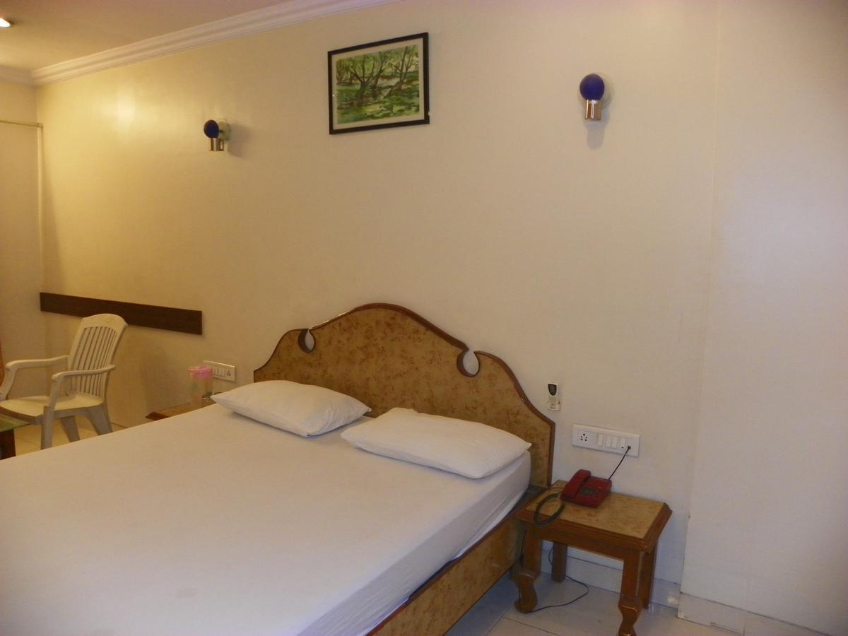 Hotel Rajdeep Pune Exterior foto